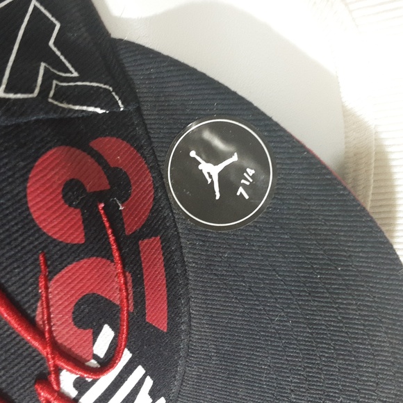 Hat - Picture 4 of 6